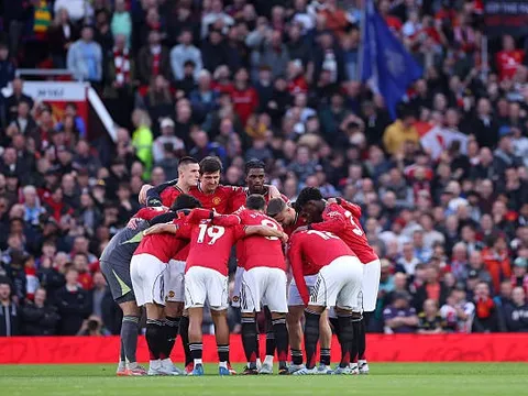 Tấm vé Champions League và công trường ngổn ngang tại Man Utd