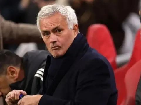 Mourinho im lặng trước tin đồn dẫn dắt Real Madrid