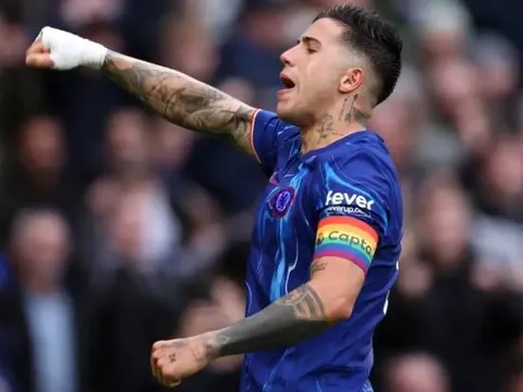 Saha giục Man Utd ngáng đường Real vụ mua Enzo Fernandez