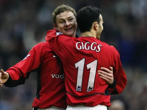 Giggs: "Tưởng tượng điều Solskjaer có thể làm với số tiền M.U lãng phí"