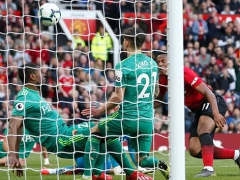 '1 bàn thắng kì lạ của Man Utd'