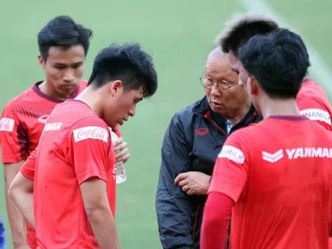Đình Trọng báo tin vui cho HLV Park Hang-seo trước thềm VCK châu Á