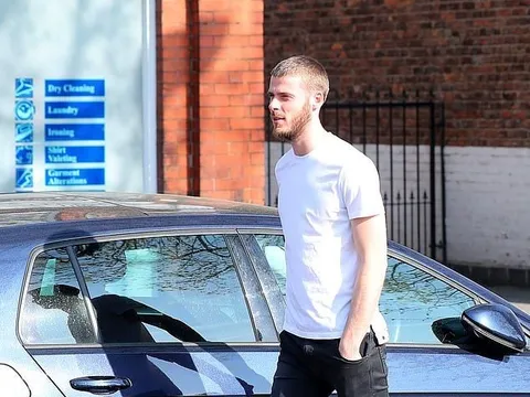 Cục diện top 4 thay đổi ra sao khi Man Utd, Arsenal mất điểm ở vòng 37?