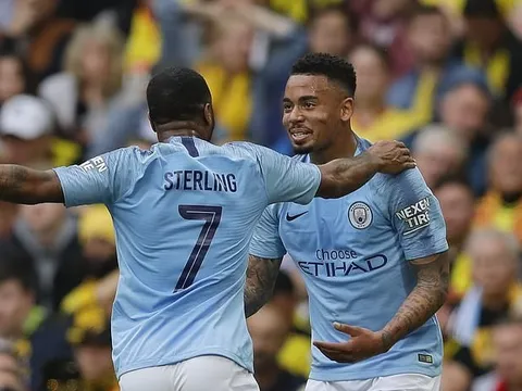 Dàn WAGS Tottenham làm điều "đặc biệt" với các cầu thủ trước CK Champions League