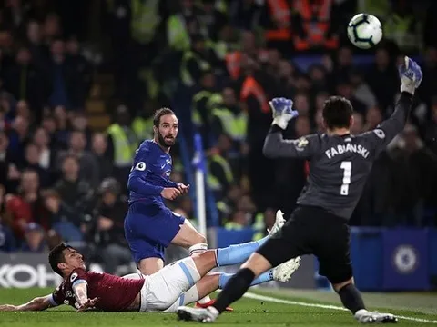 3 điểm nhấn Chelsea 2-0 West Ham: Hazard - Higuain và 2 cực đối lập