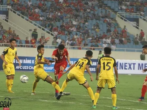 4 điểm sáng trận Việt Nam 6-0 Brunei: "Cơn gió lạ" cánh trái, Chinh đen rực cháy