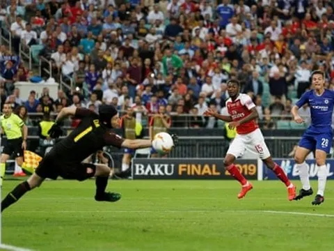 Thua Chelsea, Arsenal vẫn có cơ hội dự Champions League