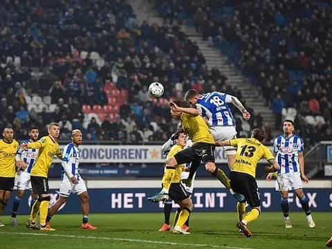 Làm được điều này sau gần 10 năm, Heerenveen vẫn hòa đội gần bét bảng