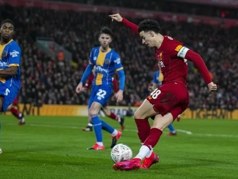 Băng đội trưởng Liverpool chính thức mở trang sử mới