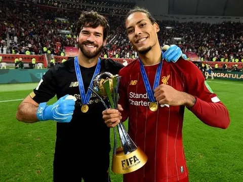 Bộ đôi "bom tấn" sẵn sàng ký hợp đồng với Liverpool