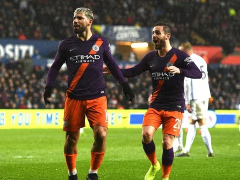 Chưa biết sẽ đến Liverpool hay Barcelona, nhưng De Ligt cần rời Ajax