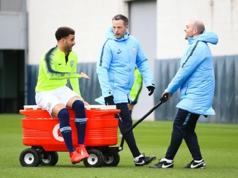 Cận cảnh tai nạn rùng mình khiến thủ thành Arsenal suýt thành "Petr Cech 2.0"