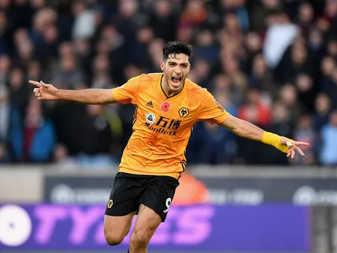 Mùa đông không lạnh, 3 'kẻ bị đe dọa' tại Man Utd cùng tụ họp chờ thời