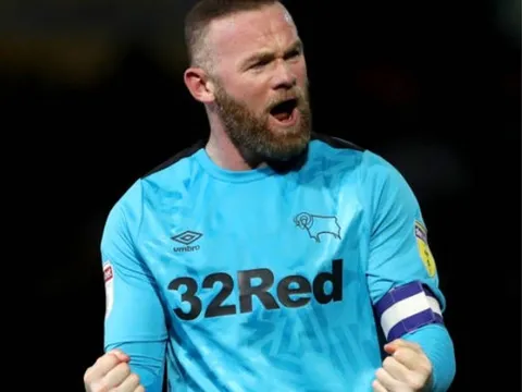 Rooney ghi bàn ra mắt, CLB dính thẻ đỏ thua đội bét bảng
