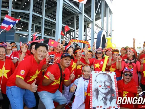 CĐV nhuộm đỏ Chang Arena, sẵn sàng tiếp lửa ĐT Việt Nam