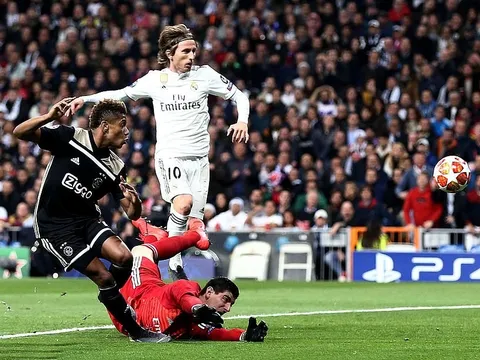 5 điểm nhấn Real 1-4 Ajax: Đặc vụ De Jong; Nhà vua mất ngôi sau 1000 ngày thống trị