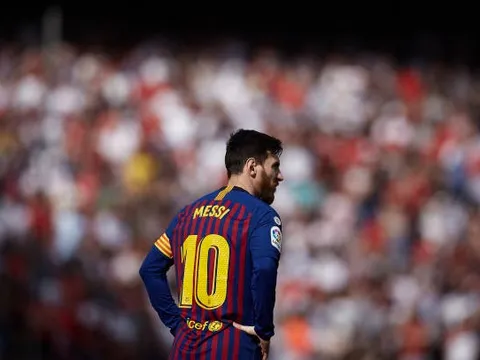 5 điểm nhấn Sevilla 2-4 Barca: Ngày của Messi; Barca có quyền thua Atletico, Real