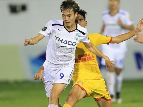 5 điểm nhấn vòng 8 V-League 2019: HAGL kéo dài ngày vui; TP.HCM trở lại ngôi đầu