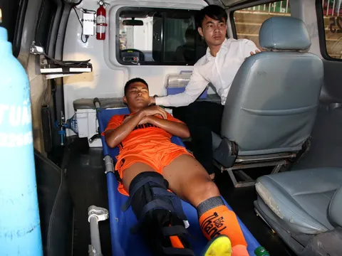 Quân U19 HAGL bị tố đá gãy chân đối thủ, HLV Garchen nói gì?