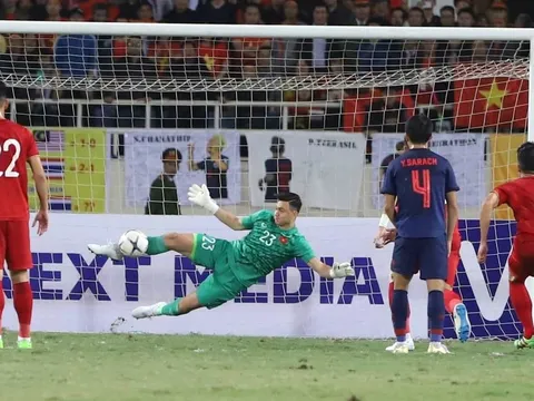 Đặng Văn Lâm và những pha bắt penalty khiến người Thái "dở khóc dở cười"