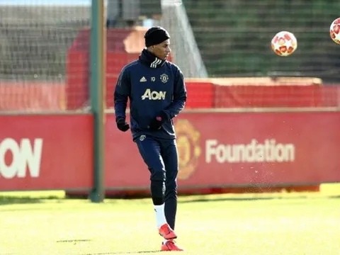 Hy vọng đả bại Barca của Man Utd sống lại sau hình ảnh này