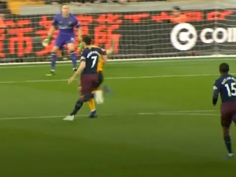 "Tạm biệt Champions League" - Fan Arsenal nổi đóa sau thảm họa trước Wolves