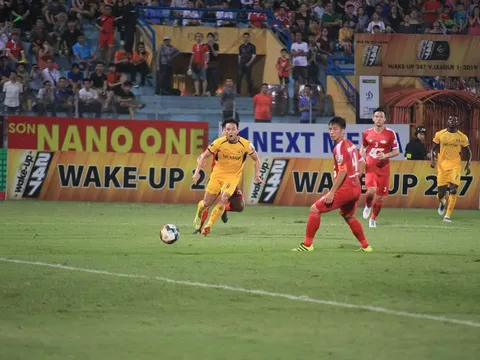 Trung vệ Bùi Tiến Dũng đánh giá cao vai trò của Quế Ngọc Hải