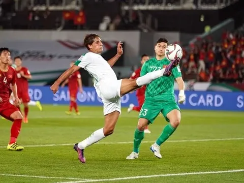 SỐC: Man Utd đã gửi đề nghị chiêu mộ 'ác mộng' của ĐT Việt Nam