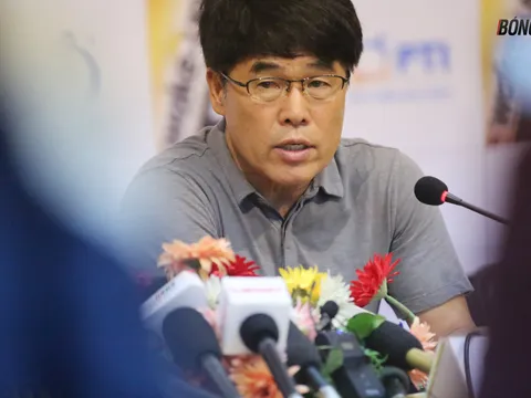 HLV Lee Heung Sil: “Thành công của HLV Hàn Quốc ở Việt Nam không tạo gánh nặng với tôi”