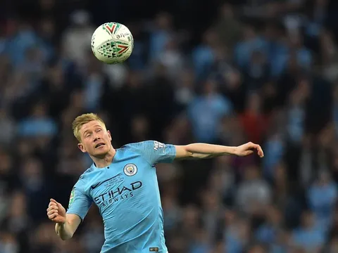 Phủ đầu đối phương, Liverpool "bỏ túi" nửa tấm vé vào Bán kết