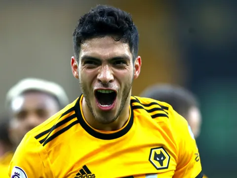 "Cậu ấy sẽ là bản hợp đồng tuyệt vời cho Man Utd và Chelsea"