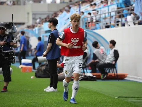 Học trò cũ thầy Park ở Incheon nói về điểm yếu của Công Phượng