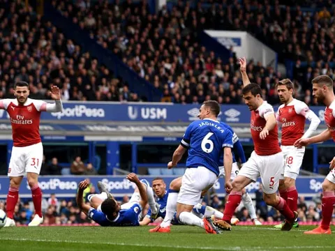 Arsenal thua vì Emery đã mắc một sai lầm chí tử