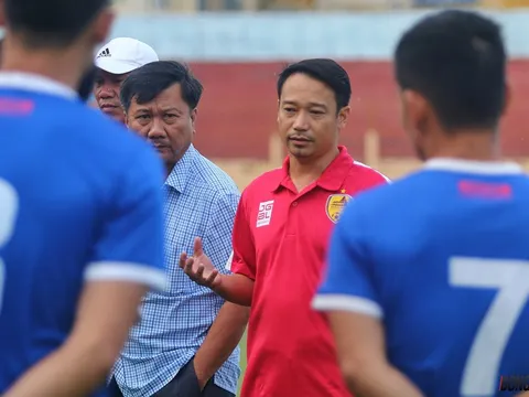 HLV Vũ Hồng Việt chờ công thức và làn gió mới ở Quảng Nam FC