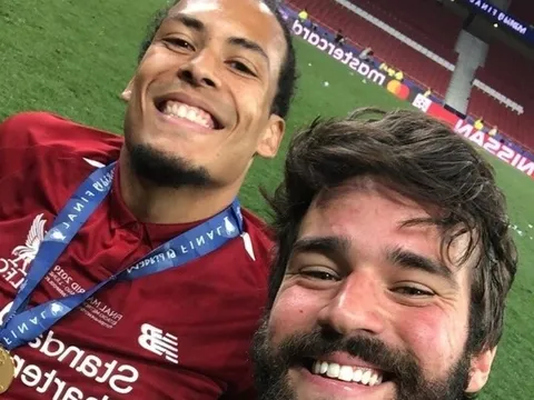 Đây! 18 tháng Liverpool chuyển mình với 1 tấm hình