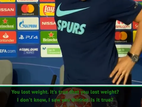 SỐC! Pochettino tiếp tục "diễn trò", Catwalk ngay khi họp báo