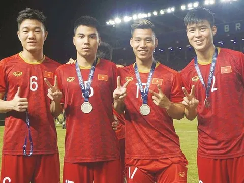 ĐT Việt Nam: Quên King's Cup đi, hành trình lịch sử vẫn còn ở phía trước