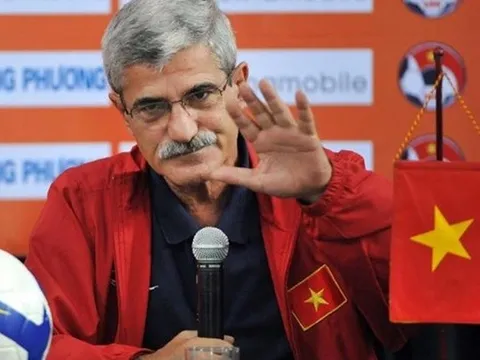 Câu chuyện thầy Park và bài học từ HLV Henrique Calisto