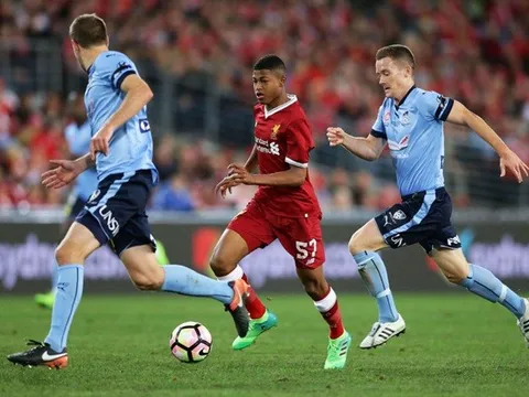 Đây! Bộ 3 "sát thủ" tương lai của The Kop