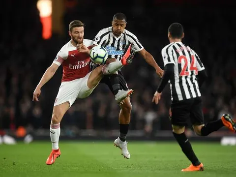 'Messi đã xuất hiện 10 giây ở trận Arsenal - Newcastle'