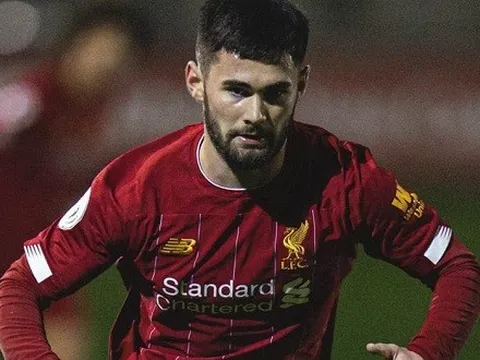 Tại sao Liverpool chiêu mộ Joe Hardy? Neil Critchley đưa ra giải thích