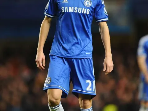 Fan Chelsea nói gì khi Lampard đòi BLĐ chi tiền mua sắm?