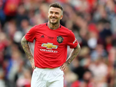 Man Utd Legends đã dạy cho các hậu bối 2 bài học đắt giá!