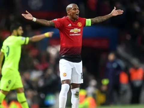 Vì bom tấn tấu hài, Mourinho từng tấm tắc khen Raiola