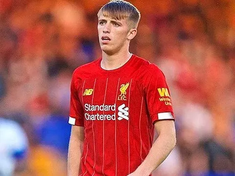 Liverpool chính thức cho mượn thủ môn U23 tới giải hạng 8