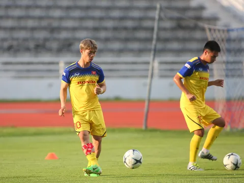 Video Công Phượng cùng ĐT Việt Nam sẵn sàng chiến chung kết King's Cup với Curacao