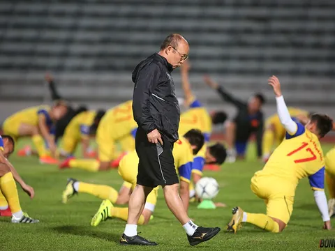 Thầy Park ưu tư trước trận chung kết King's Cup với Curacao