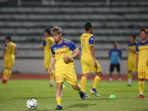 Công Phượng - Tuấn Anh luyện công, sẵn sàng chơi chung kết King's Cup với Curacao