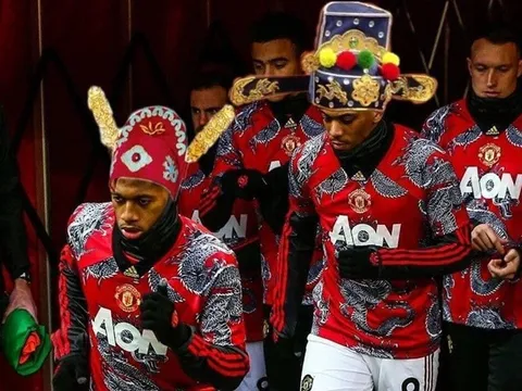 Cười té ghế với loạt ảnh chế Vòng 25 Premier League