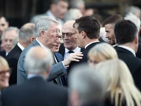 Sir Alex và thế hệ 92 đưa tiễn Eric Harrison về nơi an nghỉ